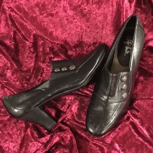 Life Stride 10W Black 2 1/2” heel